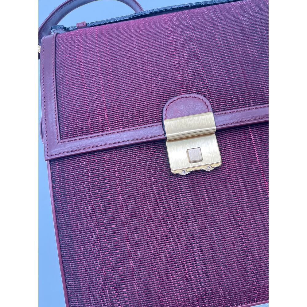 LA LAURENT Vintage Textured Horse Hair Accordion Bag, Combination Lock Closure - Picture 11 of 13